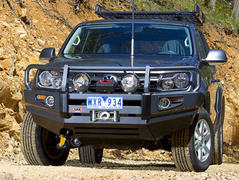 Бампер передний DELUXE без парктроников для Volkswagen Amarok ARB