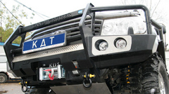 Бампер передний Toyota Land Cruiser 105 КДТ с кенгурином с местами под интегрированную оптику