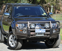 Передний силовой бампер под лебедку Deluxe для Mitsubishi L200 MN 2010+ ARB