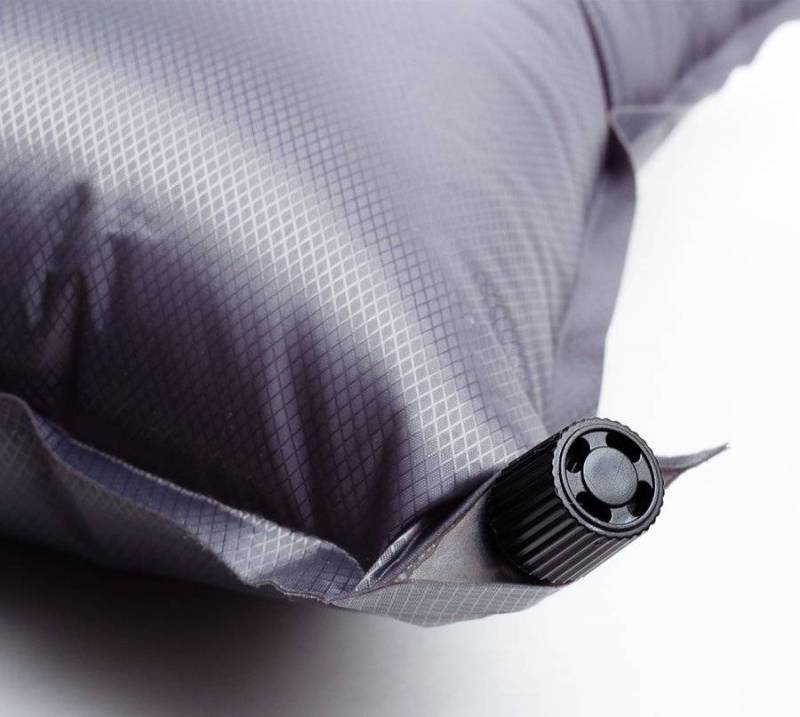 Подушка самонадувающаяся BTrace Basic (43х34х8,5)