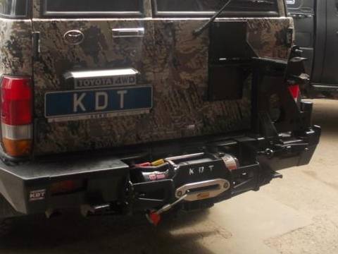 Калитка крепления запасного колеса II поколения для Toyota Land Cruiser 76, 78.