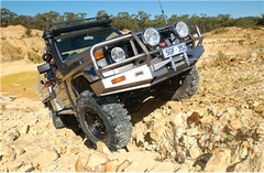 Бампер передний DELUXE для Toyota Land Cruiser 70 85-07 ARB