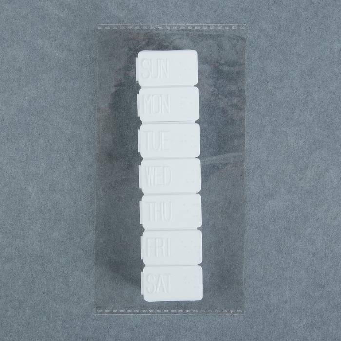 Таблетница 7 секций 15,5*2,5*2 см англ. буквы